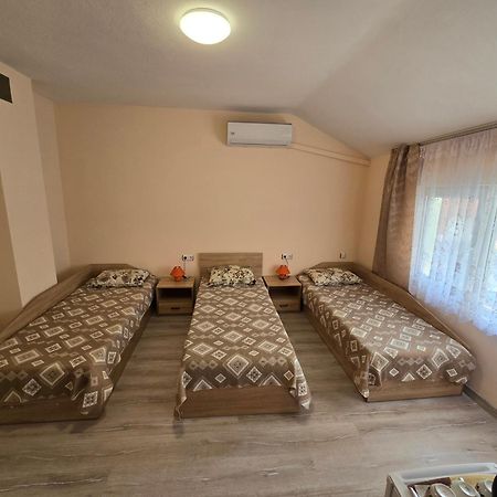 Fema Guest House Balchik Bilik gambar