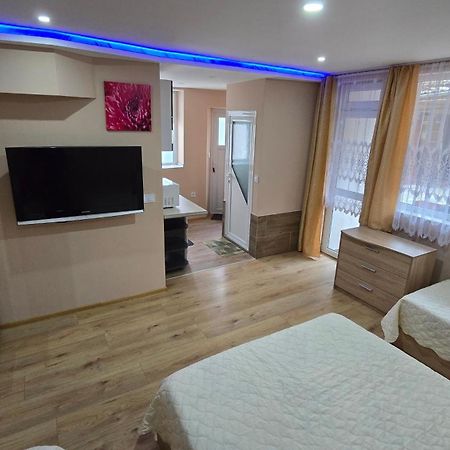 Fema Guest House Balchik Bilik gambar