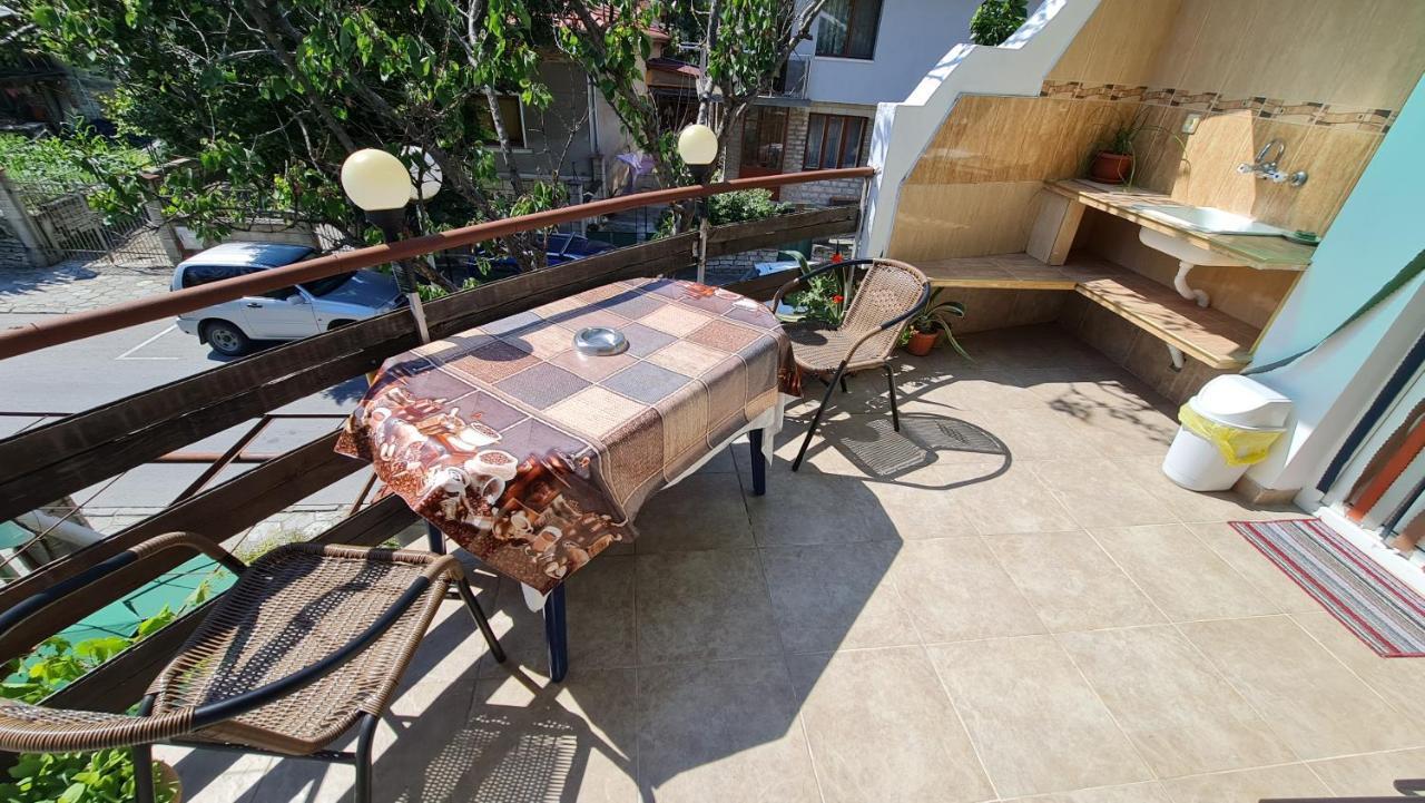 Fema Guest House Balchik Luaran gambar