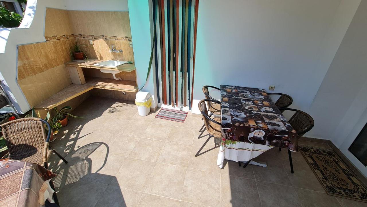 Fema Guest House Balchik Luaran gambar