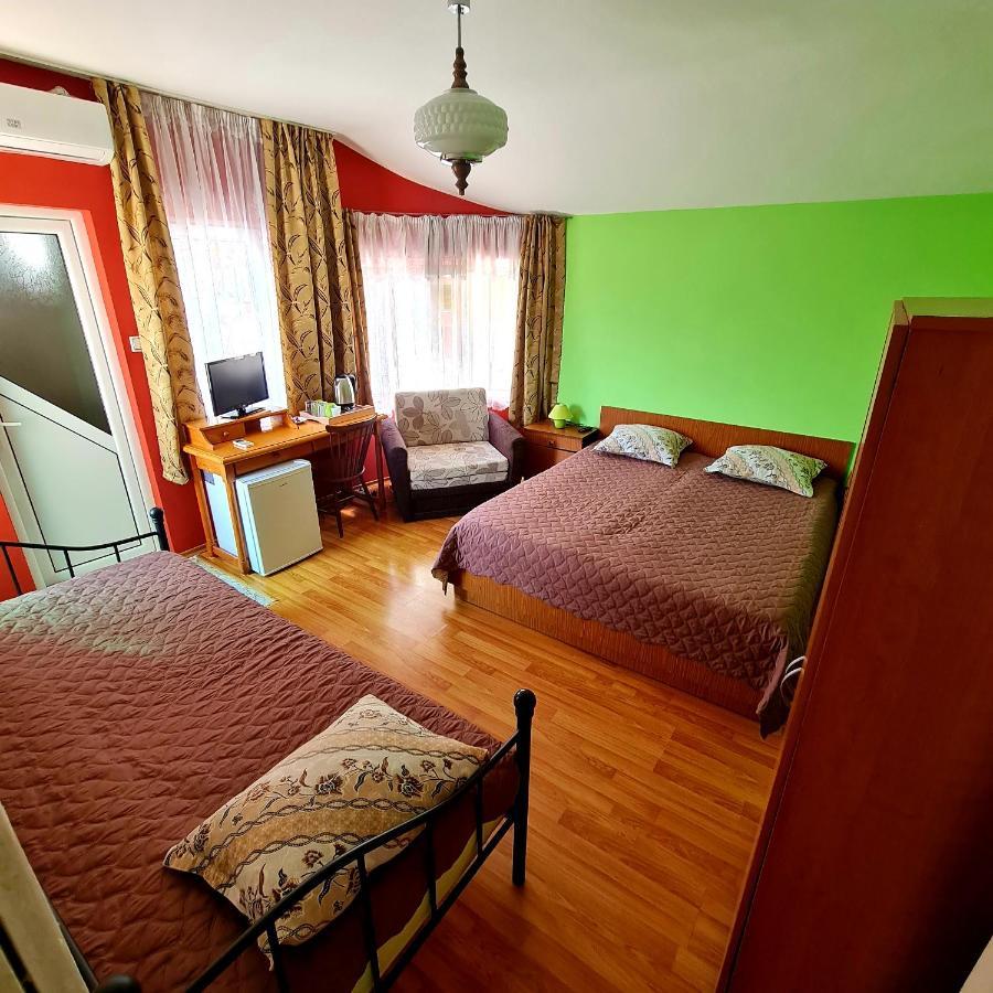 Fema Guest House Balchik Luaran gambar