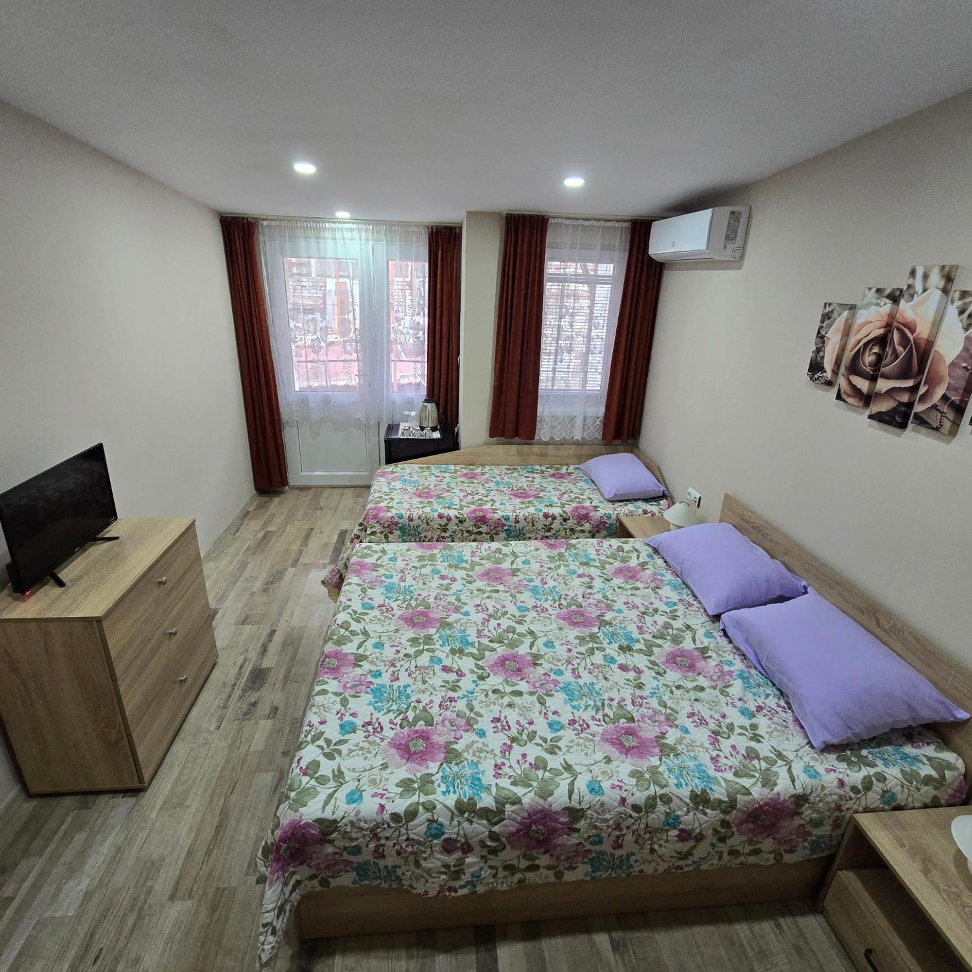 Fema Guest House Balchik Bilik gambar