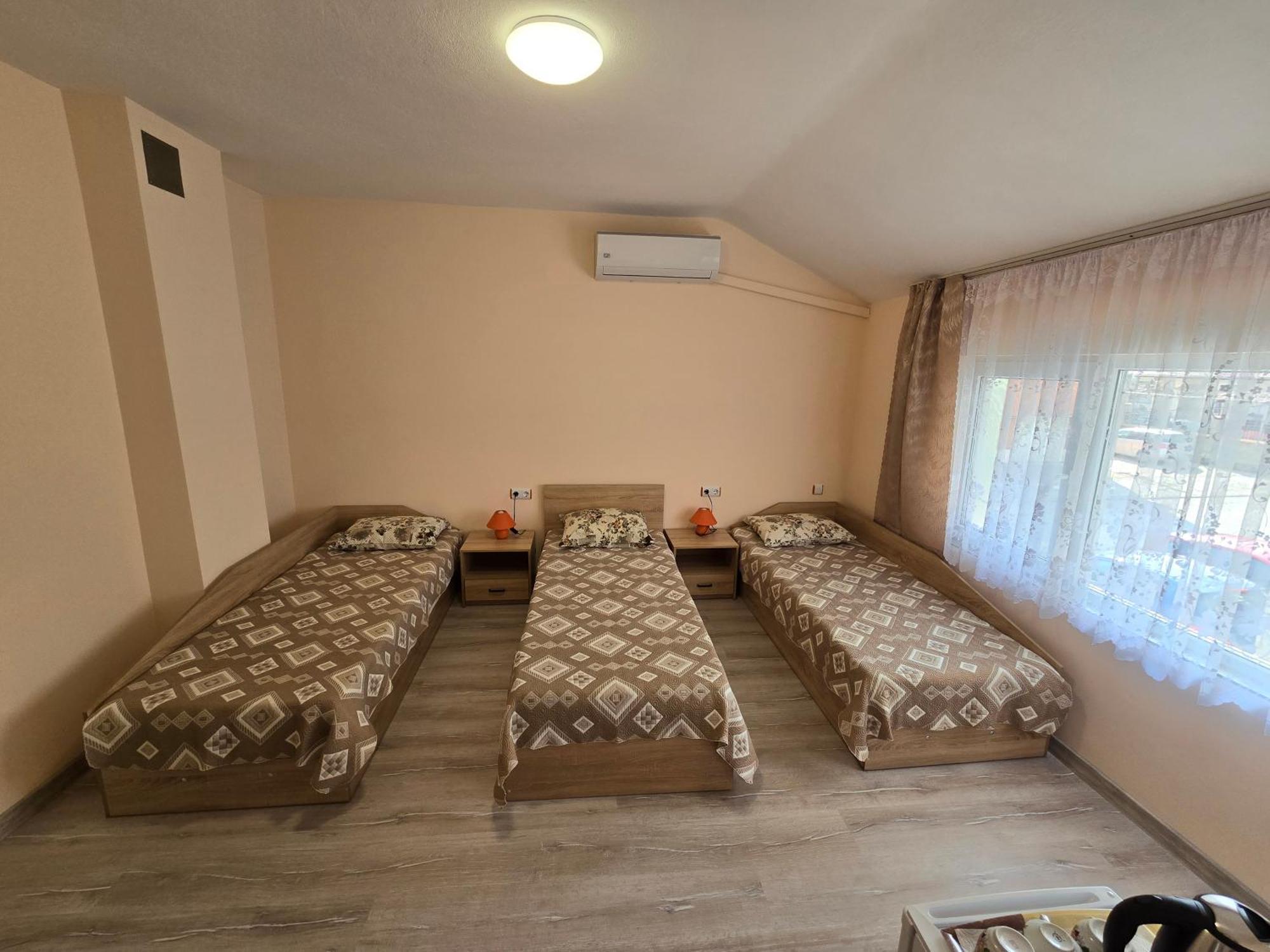Fema Guest House Balchik Bilik gambar