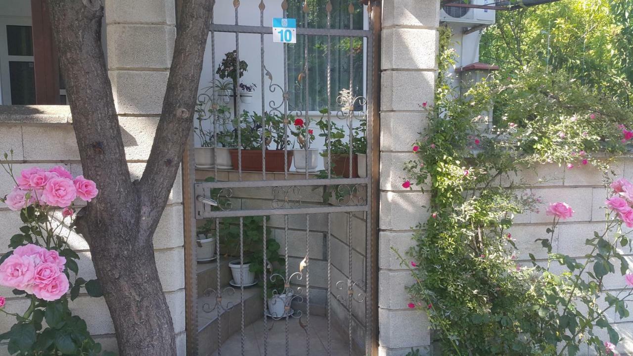 Fema Guest House Balchik Luaran gambar