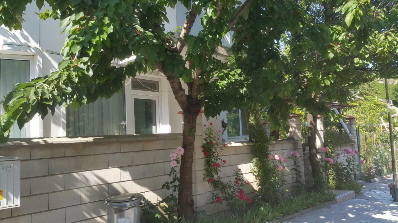 Fema Guest House Balchik Luaran gambar