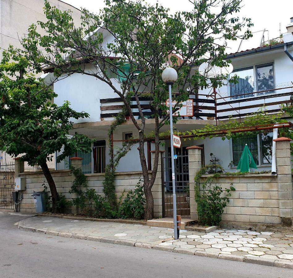 Fema Guest House Balchik Luaran gambar